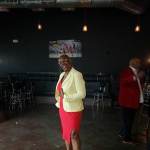 Meet your Posher, Stella